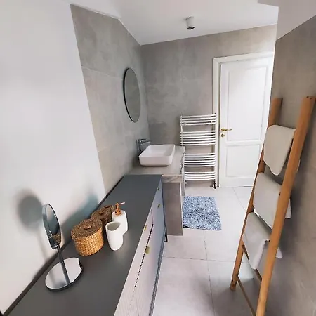 Luxury Regina أوباتيا